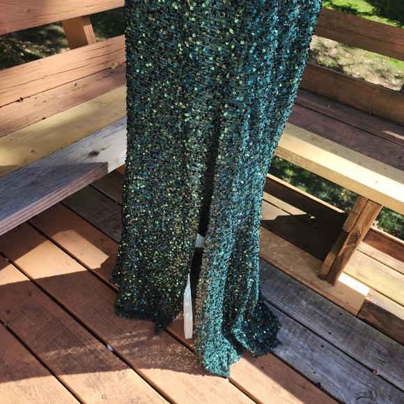 ‼️SOLD‼️Green Sequin Gown by FASHION NOVA - GORGEOUS!! - Picture 9 of 12